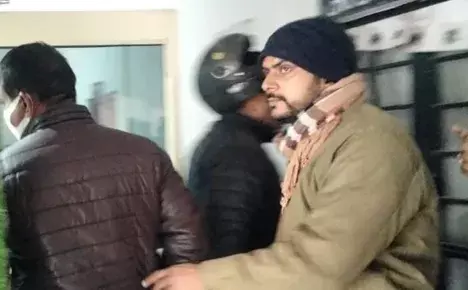 MUZAFFARNAGAR—रिश्वत लेते दरोगा को एंटी करप्शन ने दबोचा