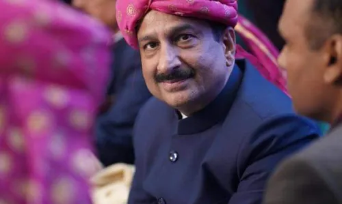 मीडिया सेंटर के अध्यक्ष अनिल रॉयल की बिटिया को आशीर्वाद देने आ रहे अखिलेश यादव