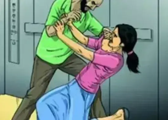 कॉलेज की पार्किंग में छात्रा पर हमला, कपड़े भी फाड़े