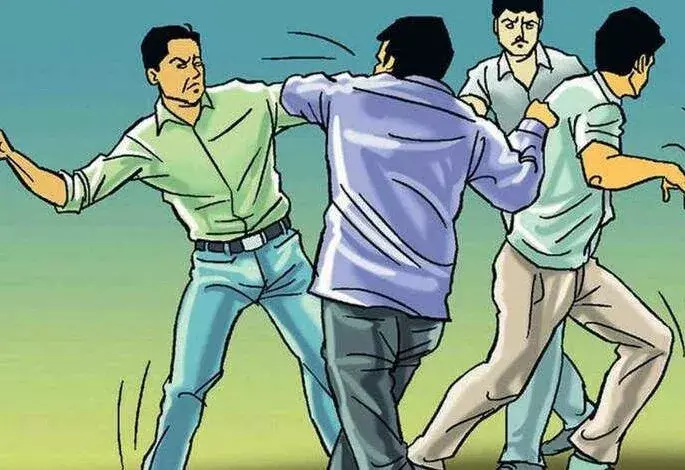 MUZAFFARNAGAR-पालिका ईओ की गाड़ी के भुगतान को लेकर भिड़ गये दो लिपिक