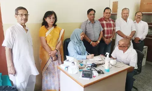 HEALTH CAMP-एम.जी. पब्लिक स्कूल में लगा स्वास्थ्य मेला