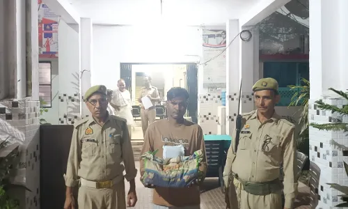 अवैध देशी शराब के 32 पव्वों के साथ एक आरोपी गिरफ्तार