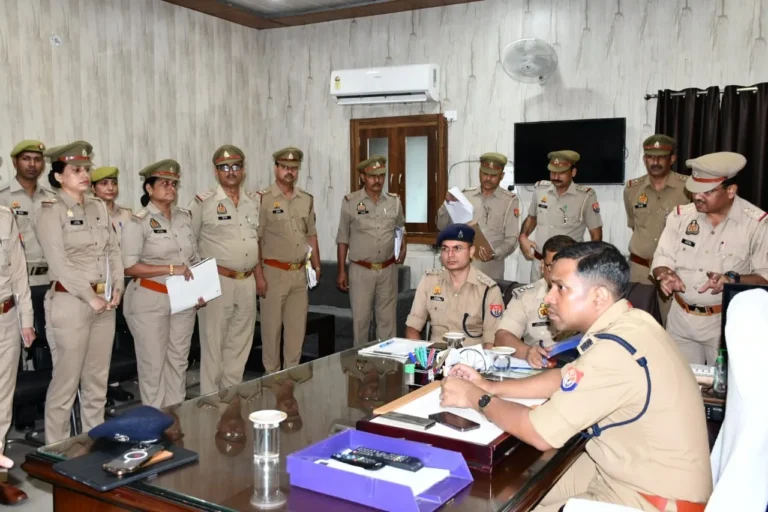 MUZAFFARNAGAR-कप्तान ने पुलिस शाखाओं के कामकाज को परखा