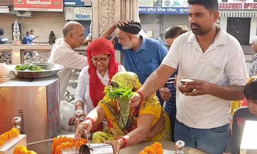 सावन के अंतिम सोमवार को शिवालयों में उमड़ी भक्तों की भीड़, अनोखे संयोग में मना रक्षाबंधन