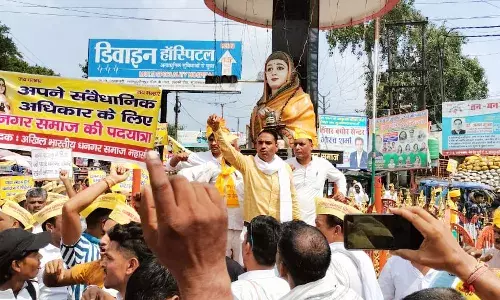 MUZAFFARNAGAR-भेड़-बकरियों के साथ अधिकार पाने सड़कों पर उतरा धनगर समाज