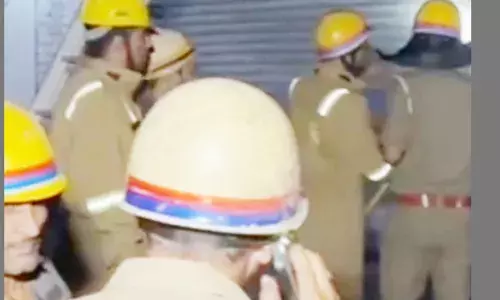 कपड़े के गोदाम में भीषण अग्निकांड, एक करोड़ का माल हुआ राख