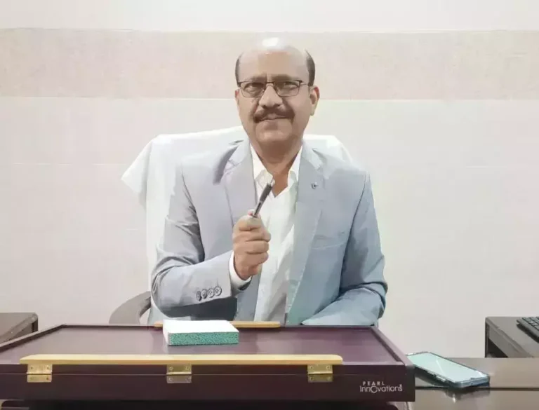 तेजतर्रार मोनालिसा जौहरी मुख्यालय अटैच, संजय सिंह बने खतौली एसडीएम