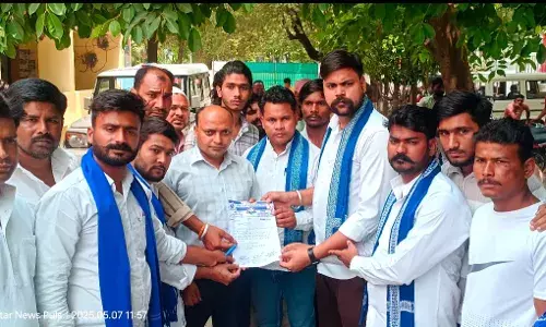 राजेश हत्याकांड के खुलासे की मांगों को लेकर भीम आर्मी व आसपा ने तहसीलदार को सौंपा ज्ञापन