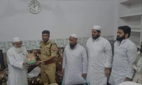 डीआईजी अभिषेक सिंह पहुंचे दारुल उलूम