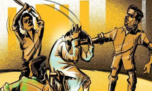 पैसों के लेन-देन में राशन डीलर की लाठी-डंडों से पीट कर हत्या