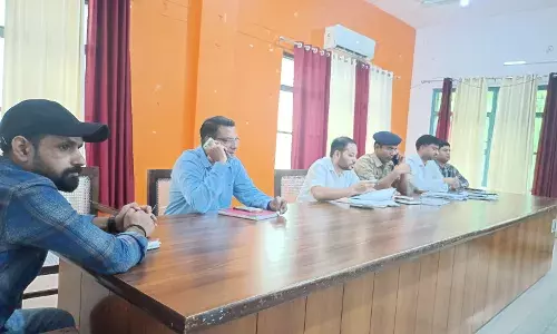 कांवड़ यात्रा को लेकर तहसील सभागार में हुई बैठक, विभागीय अधिकारियों की गैरहाजिरी पर उठे सवाल