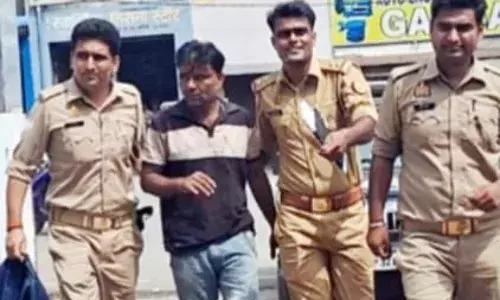 ऋषभ विहार में दिनदहाड़े चोरी, भागते चोर को पड़ोसियों ने दबोचा, दो फरार