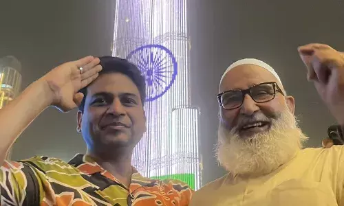 दुबई के बुर्ज खलीफा पर मनाया स्वंत्रता दिवस क़ा जश्न